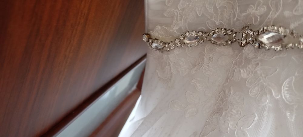 Suknia ślubna, welon i halka z kołem