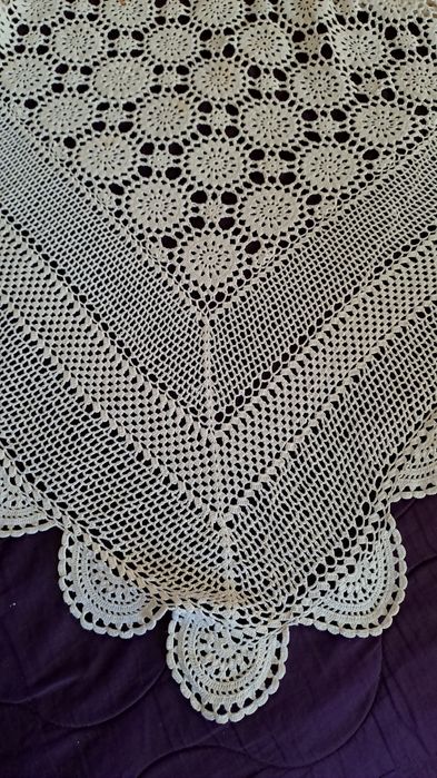 Colcha de renda creme