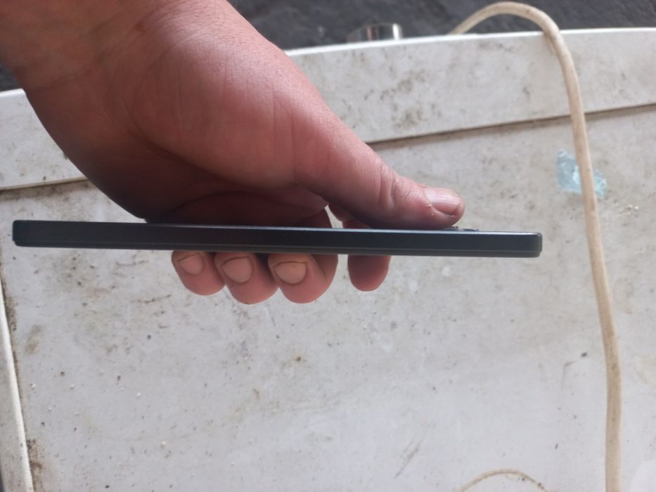 На запчасти или ремонт poco x 5 pro