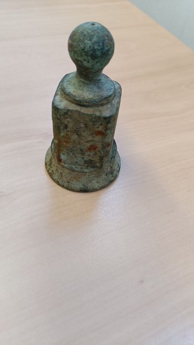 Antiguidade_Peça roscada de postigo de depósito de vinho, em bronze