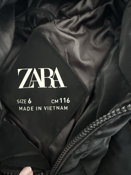 Zara kurtka czarna przejściowa 110-116 cm