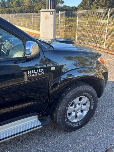 Toyota Hilux 3.0 D-4D CD Tracker