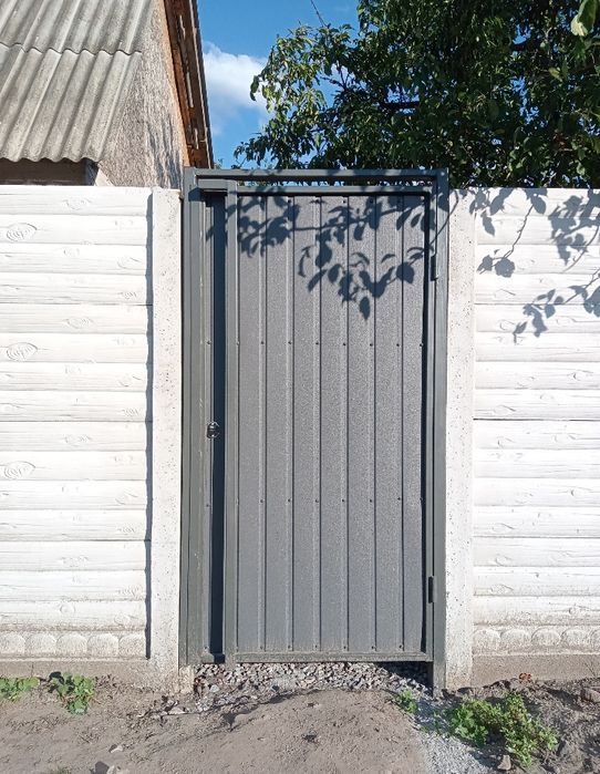 Раздвижные/ Распашные ворота. Калитки . Заборы с профнастила и т.д.