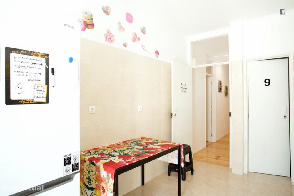 Quarto - localizado em Saldanha Lisbon