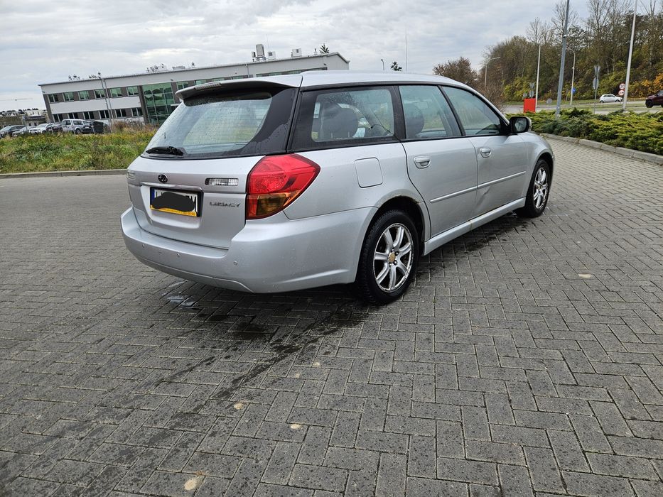 Subaru Outback 2004 рік 2.0 бензин 4×4 для військових в Україні