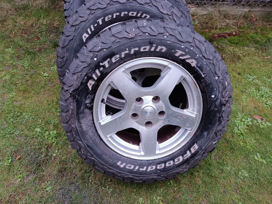 BF goodrich Opony koła jeep wk wj 17