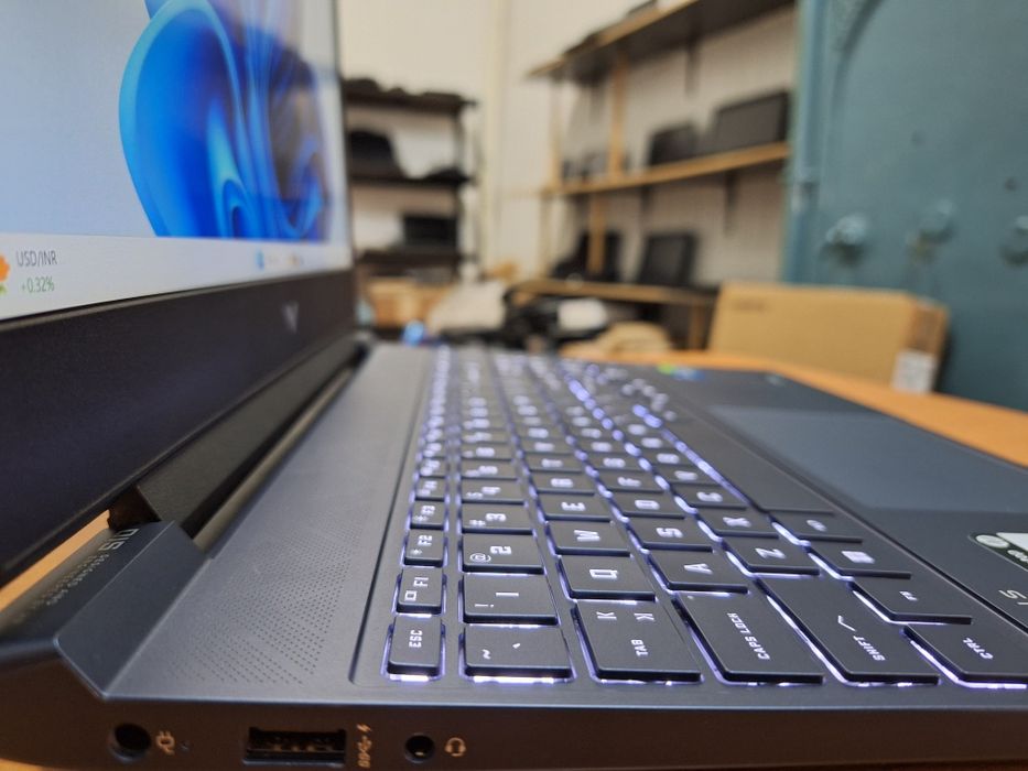 HP Victus 15-fa1093dx i5-13420H RTX 3050 6Gb DDR4 16Gb SSD 512Gb