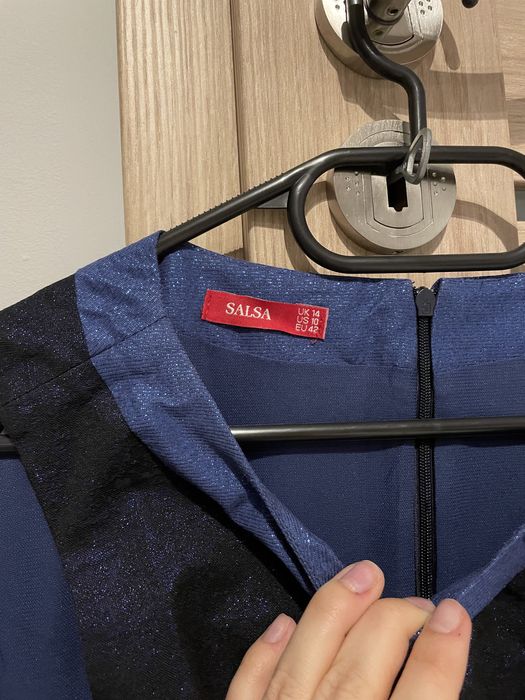 Sukienka elegancka rozmiar M L brokat