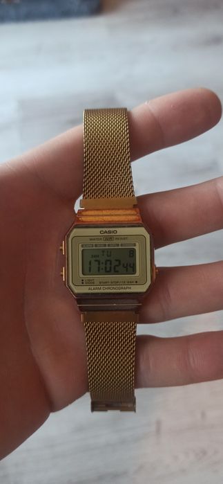 Zegarek retro CASIO Vintage Złoty A168 – Klasyk