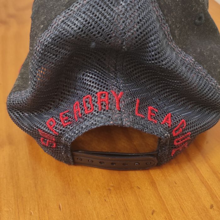 Vendo 2 chapéus marca SuperDry e QuickSilver