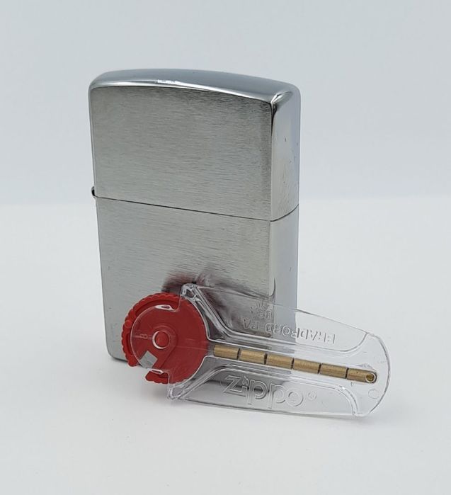 Nowy Zestaw upominkowy zapalniczka zippo benzyna kamienie prezent