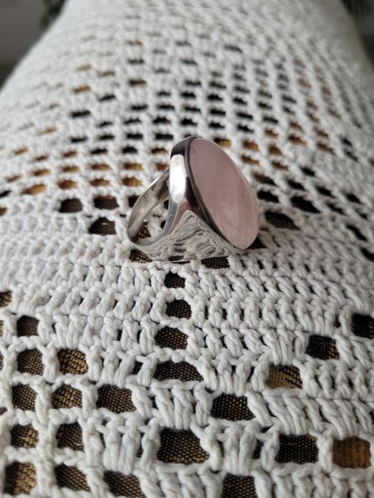 Кольцо женское.  Камень Розовый кварц