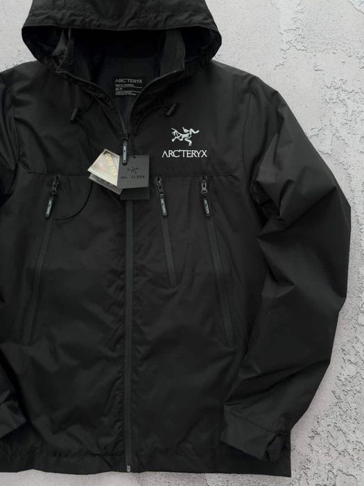 Вітрозахисна куртка ARC’TERYX
