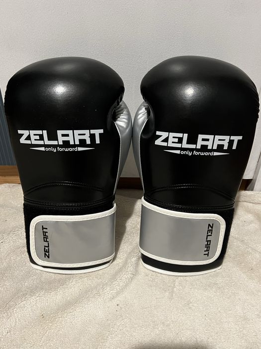 Рукавиці для боксу та кікбоксингу Zelart 10 oz