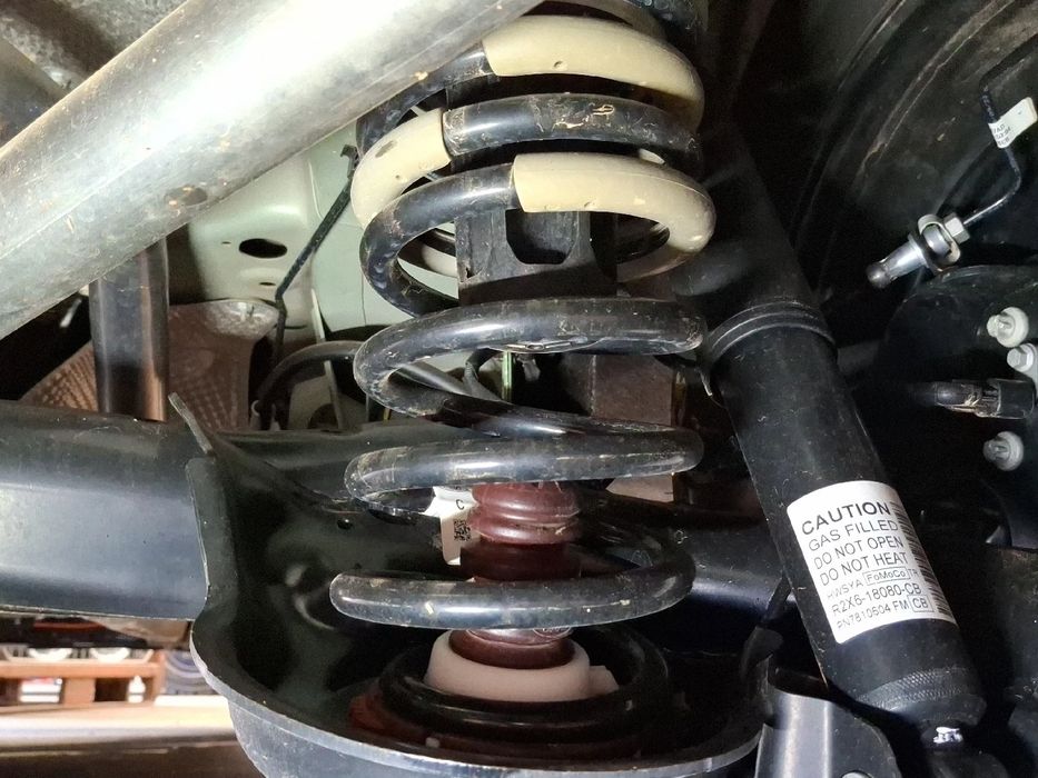 Conjunto Molas Suspensão Tras/Traseira FORD Tourneo Courier Kombi II