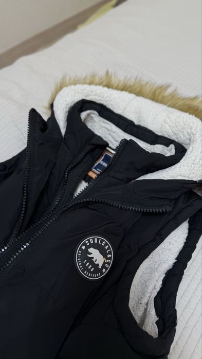 Жилетка  Жіноча Soulcal чорна M/L Куртка