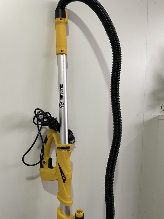 Locadora de teto e paredes elétrica