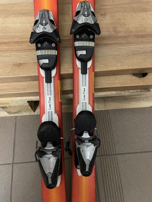 Narty zjazdowe 130 komplet, buty, kijki, kask