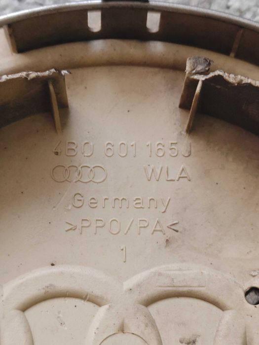 Dekielki alufelgi Audi 4B0601165J oryginał  komplet