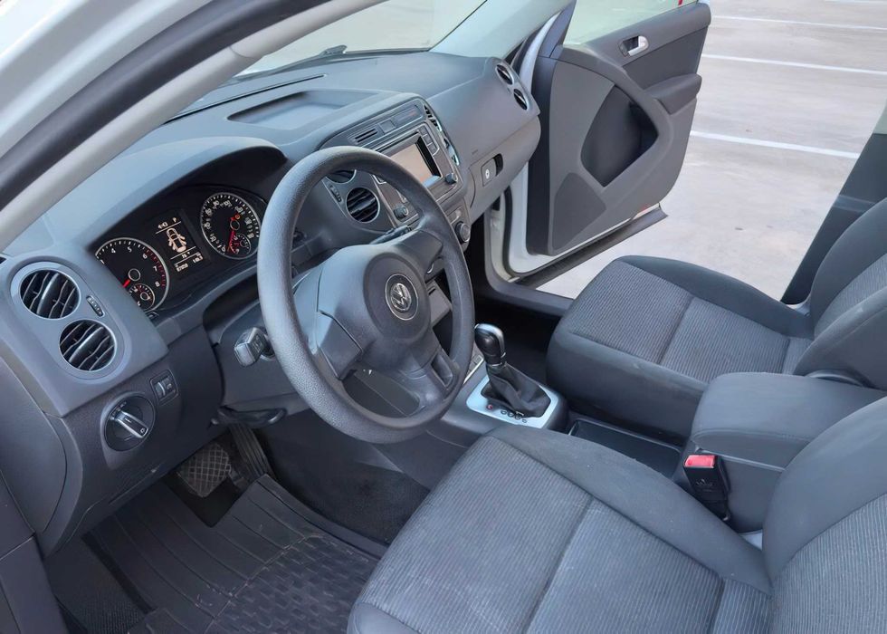 Volkswagen Tiguan      2016