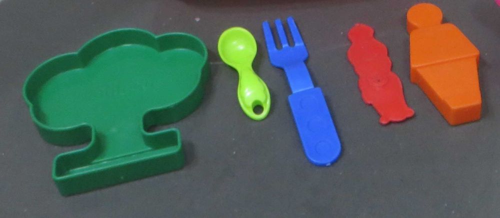 Segurança Conjunto 10 peças cuidar das bonecas + 1 bola 13 cm diâmetro