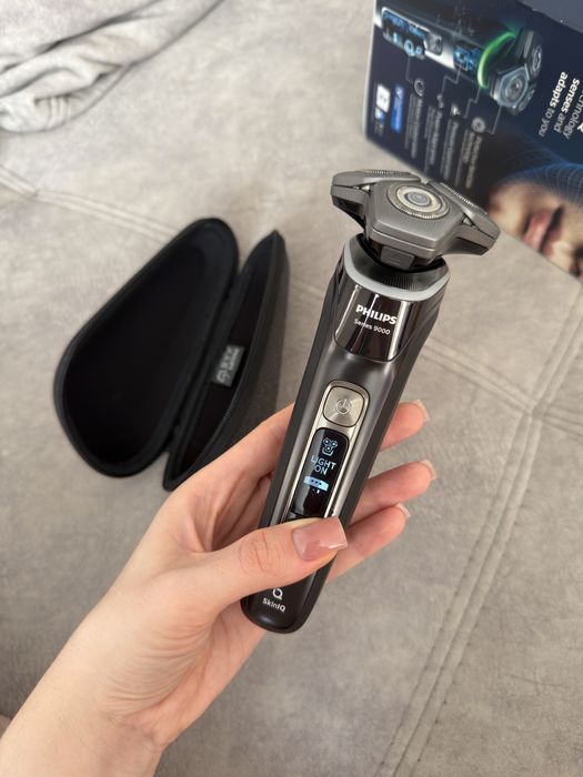 Чоловіча електробритва