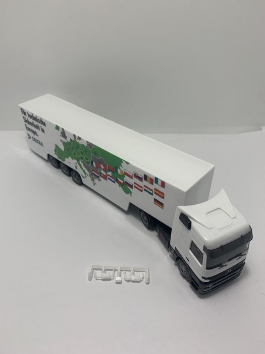 Mercedes com reboque Dekra da Herpa escala H0 1/87