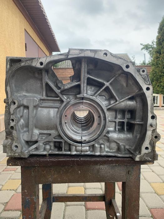 блок двигуна субару трибека б10