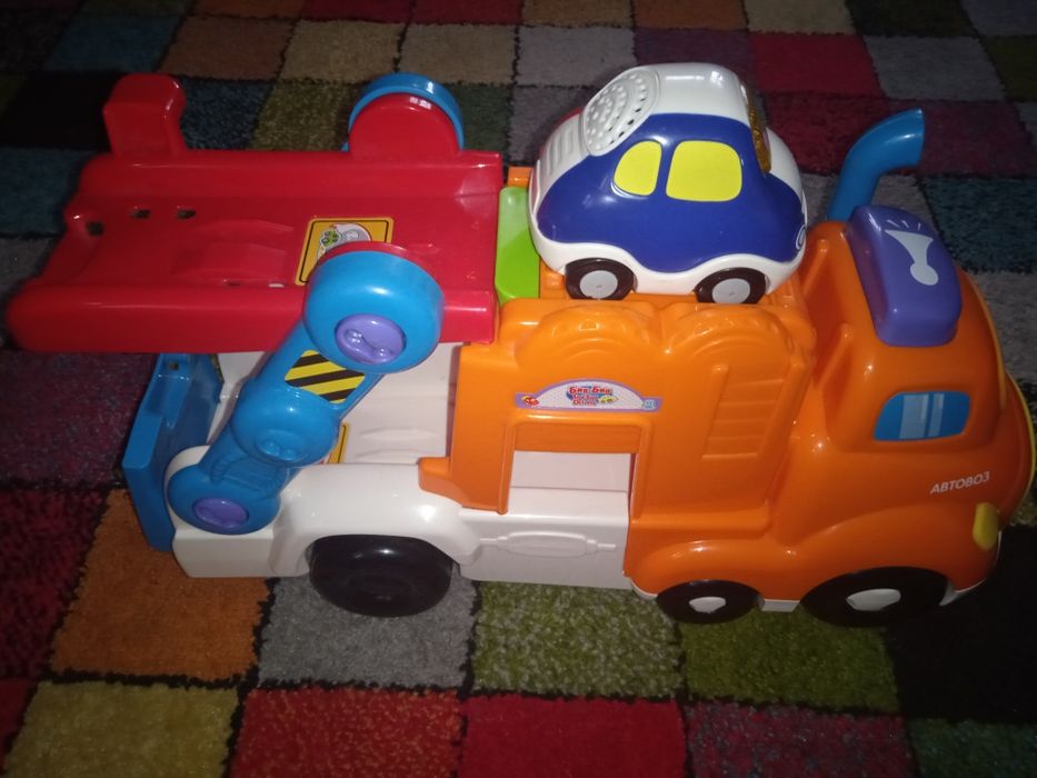 Кейс для хранения машин и Автовоз с машинкой Vtech go! go! smart