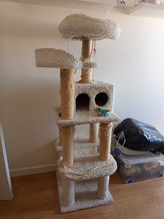 Torre para gatos