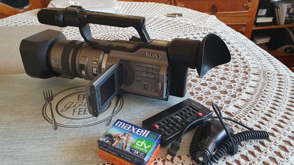 Kamera video DV SONY 2100 E