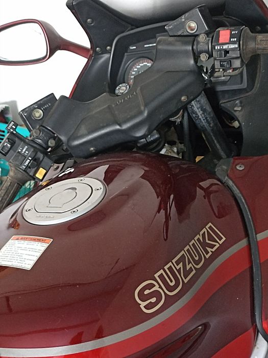 Moto Suzuki GSX1100f vendo ou troco