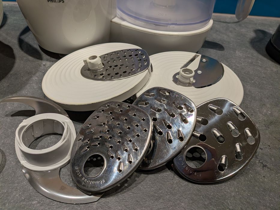 Robot kuchenny Philips Essence  Hr7764