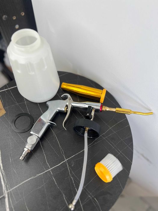 Tornador 050 чорний — пневматичний пістолет для хімчистки салону