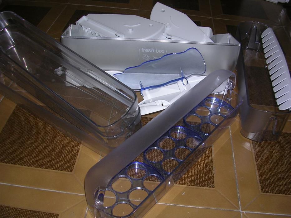 Combinado Ariston MBA4031CV - acessórios