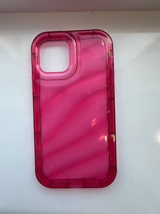 Продам чехлы на айфон 11 про новые не дорого