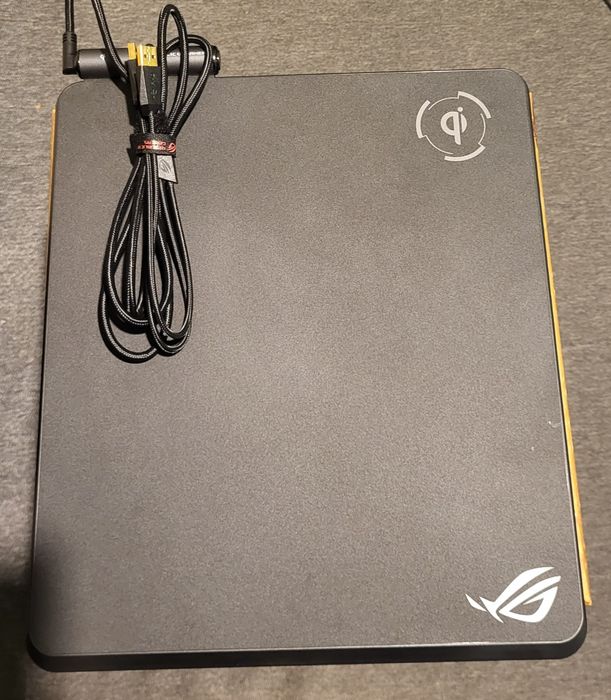 Asus ROG Balteus QI Podkładka dla Graczy RGB