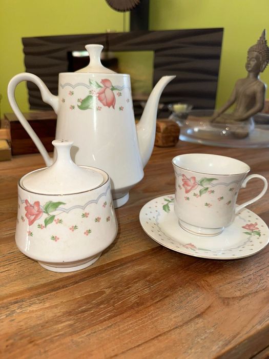 Conjunto de loiça de chá