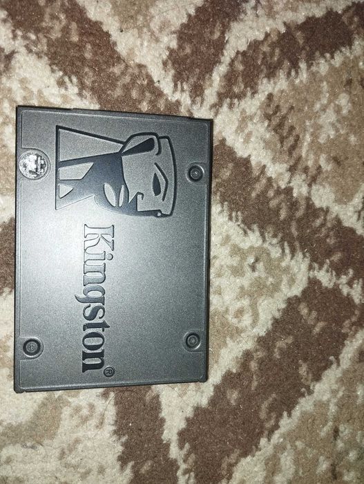 SSD Kingston 240 гб