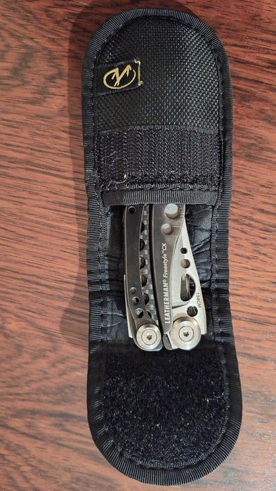 Canivete multi-funções Leatherman