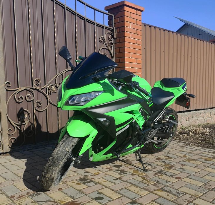 Мотоцикл Kawasaki ninja 300