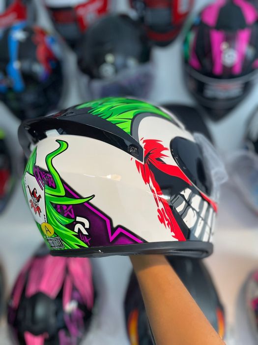 Capacete Jockey novo.