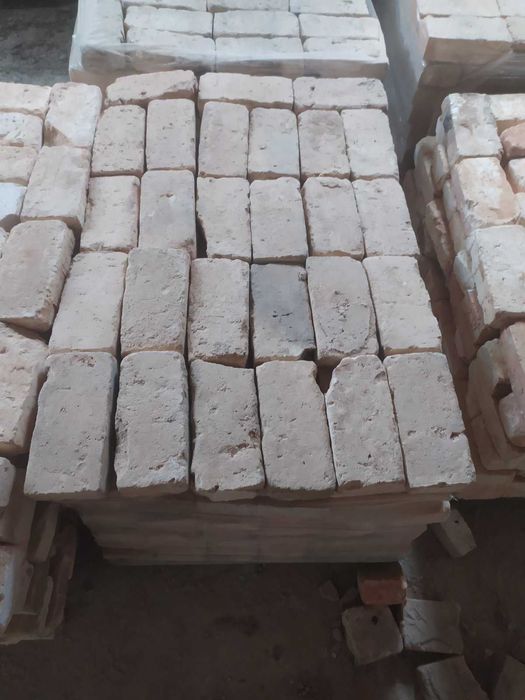 будматеріали цегла для камінів та групок