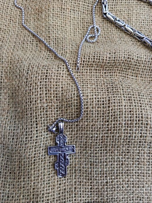 Серебрянние цепочки крестики