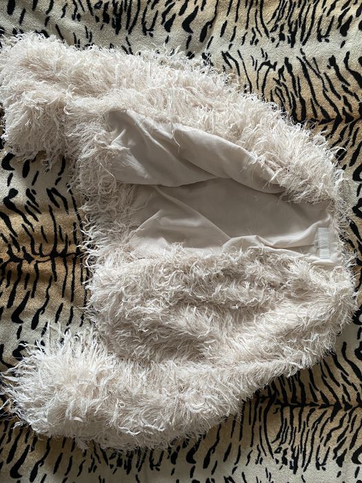 Стильна шубка від Zara