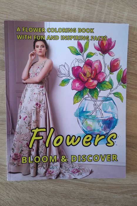 Книжка-розмальовка з квітами та цікавими та надихаючими фактами. 109 с