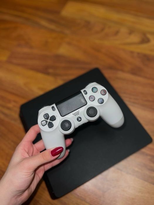 Ps 4 slim 1 tb продам
