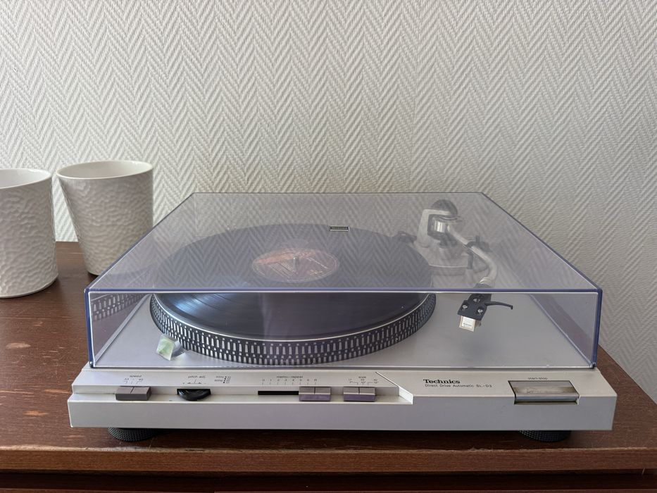 Gramofon Technics SL-D3