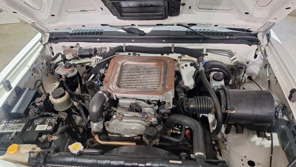 Nissan Navarra  muito estimada