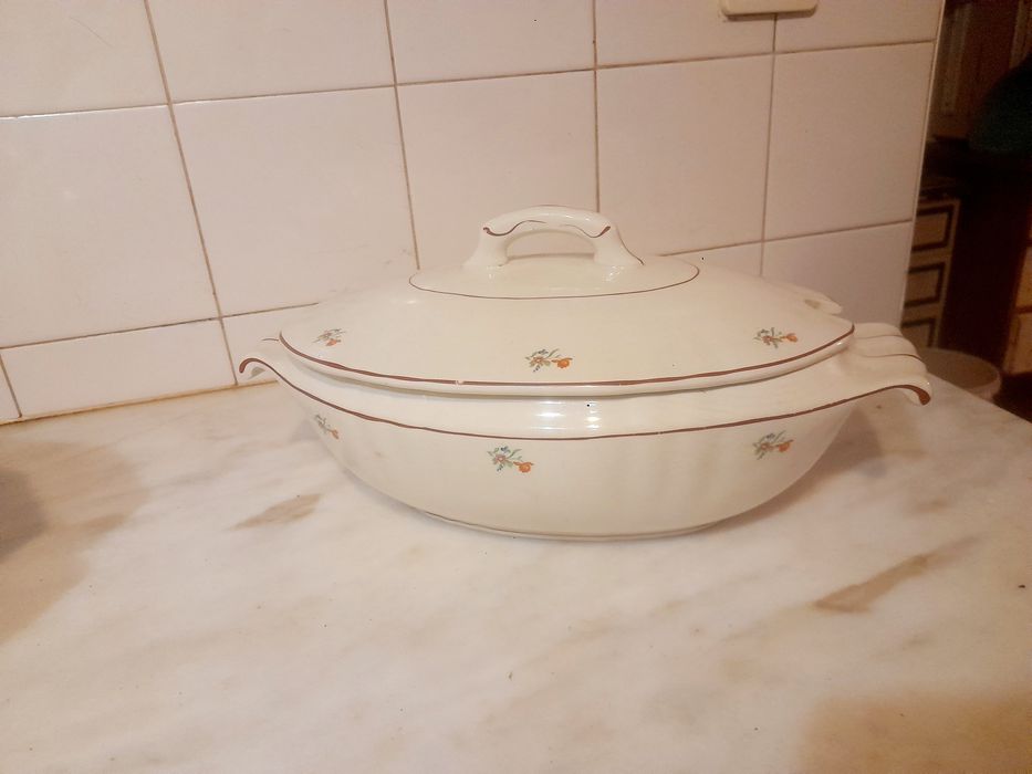 Conjunto de 2 Terrinas Antigas Loiças de Sacavém